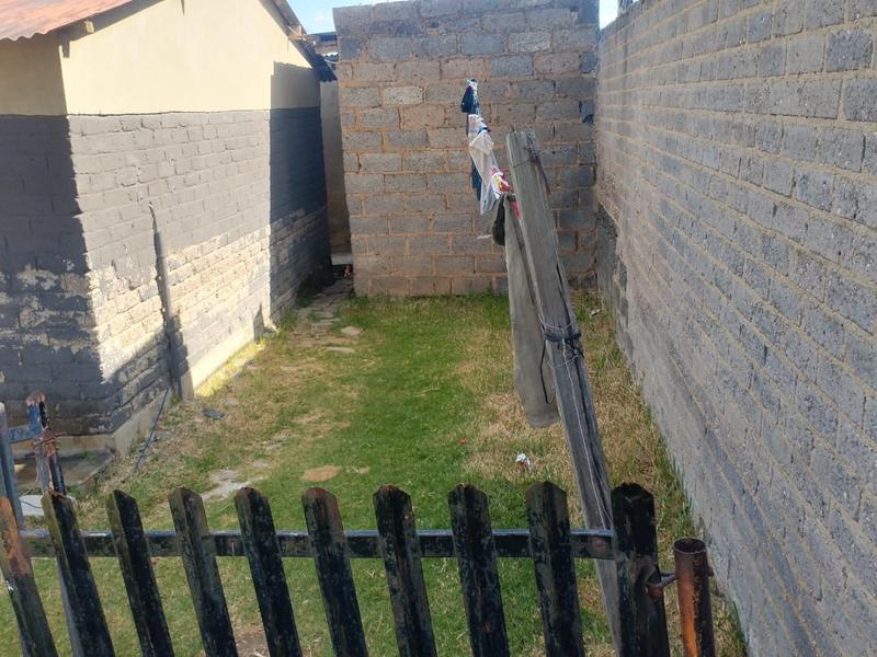 5 Bedroom Property for Sale in Tembisa Central Gauteng