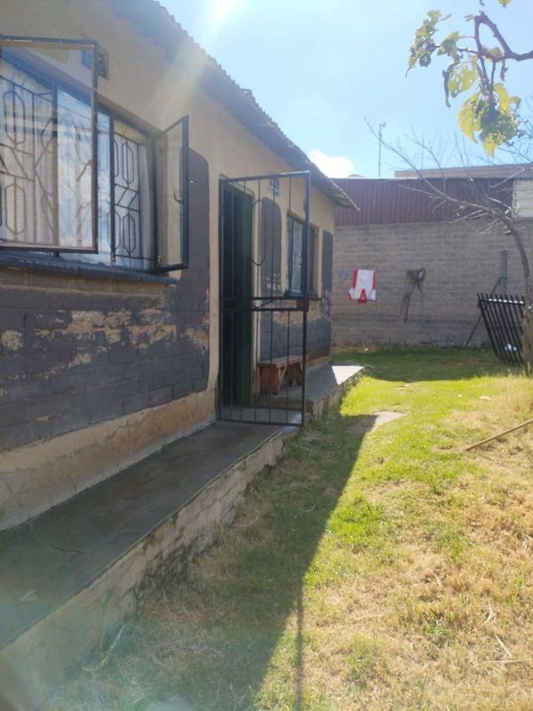 5 Bedroom Property for Sale in Tembisa Central Gauteng