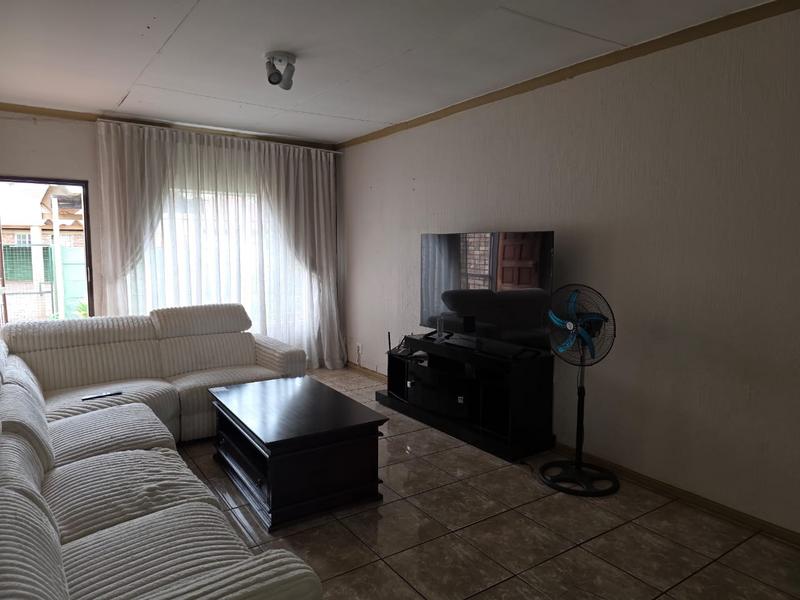 2 Bedroom Property for Sale in Montana Park Gauteng