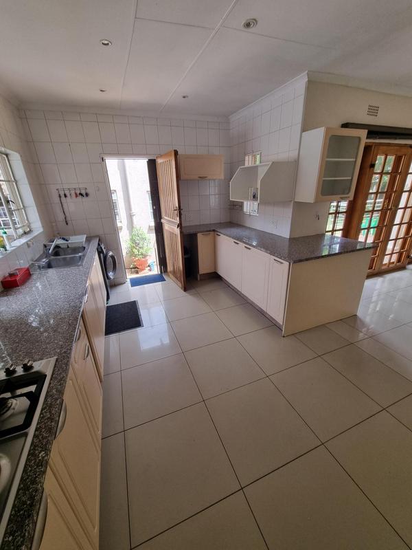 To Let 3 Bedroom Property for Rent in Bedfordview Gauteng