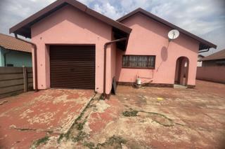 3 Bedroom Property for Sale in Siluma View Gauteng
