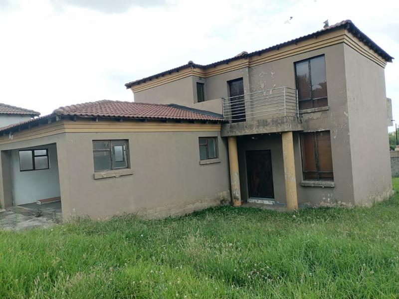 4 Bedroom Property for Sale in Zakariyya Park Gauteng