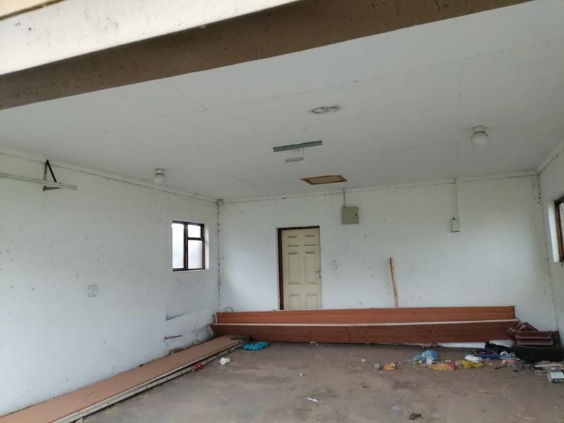 4 Bedroom Property for Sale in Zakariyya Park Gauteng