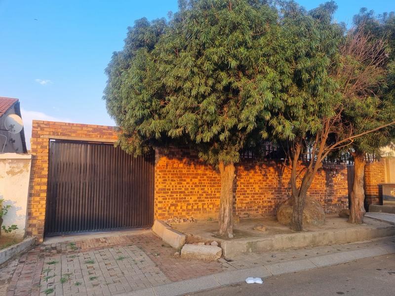 2 Bedroom Property for Sale in Pimville Gauteng