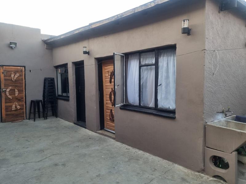 2 Bedroom Property for Sale in Pimville Gauteng