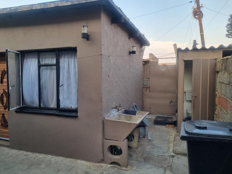 2 Bedroom Property for Sale in Pimville Gauteng