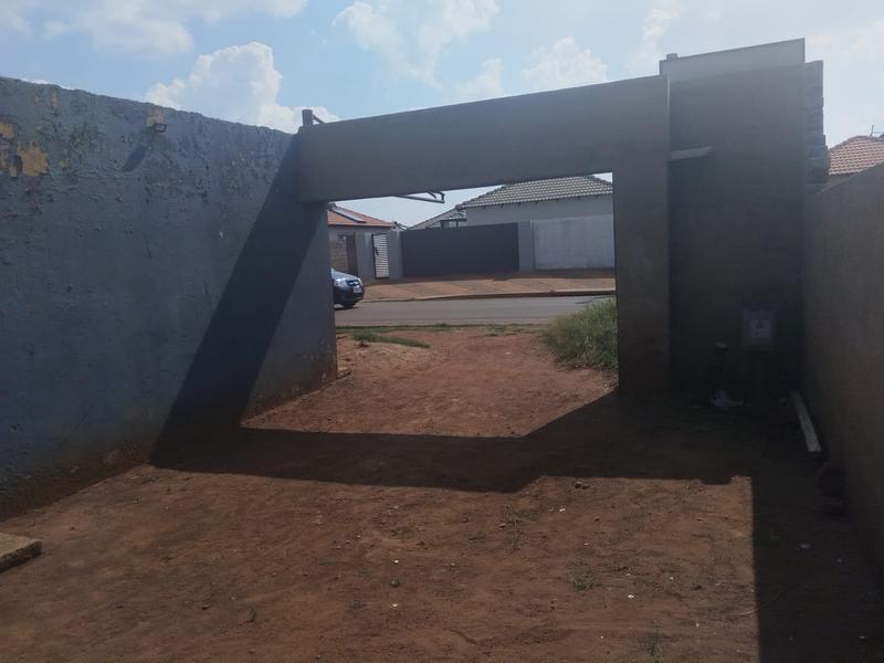 3 Bedroom Property for Sale in Lufhereng Gauteng