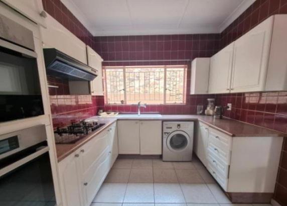 5 Bedroom Property for Sale in Sunnyrock Gauteng
