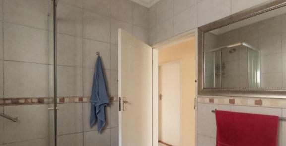 5 Bedroom Property for Sale in Sunnyrock Gauteng