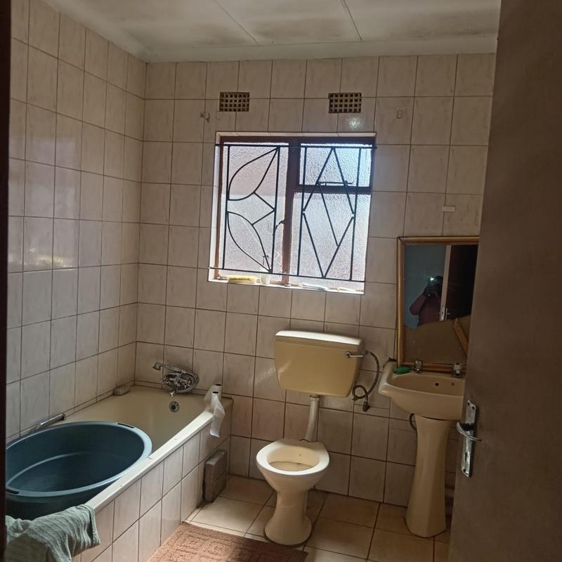 2 Bedroom Property for Sale in Katlehong South Gauteng
