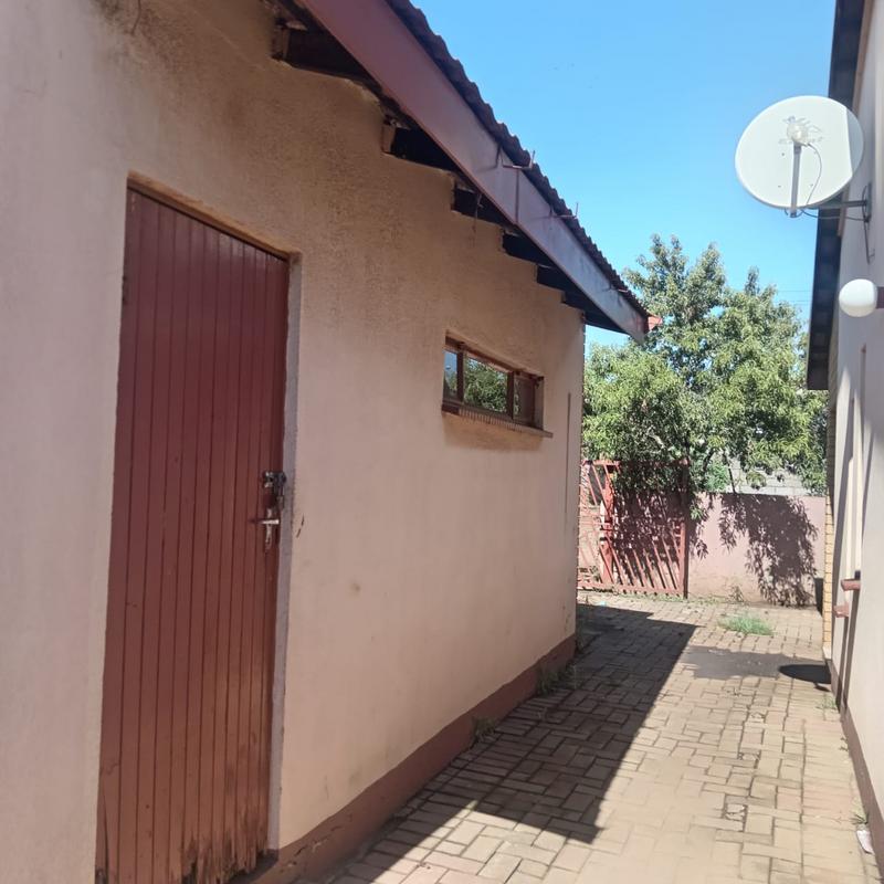 2 Bedroom Property for Sale in Katlehong South Gauteng