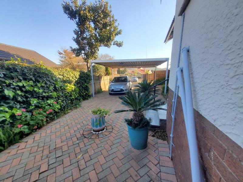 3 Bedroom Property for Sale in Alan Manor Gauteng