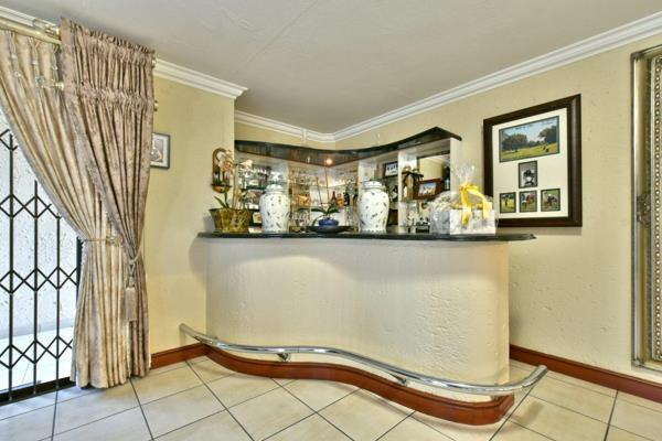 5 Bedroom Property for Sale in Glenvista Gauteng