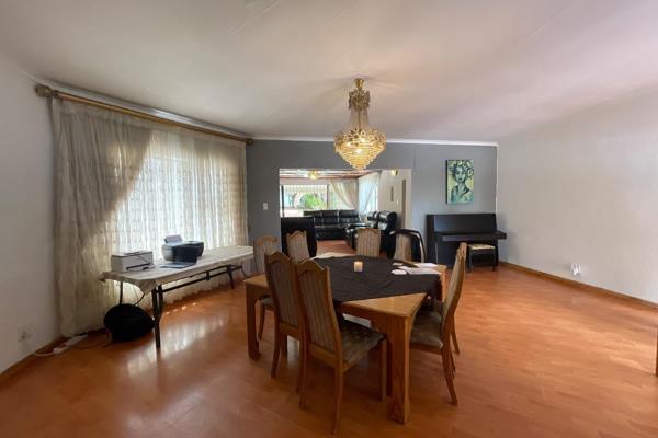 4 Bedroom Property for Sale in Glenvista Gauteng