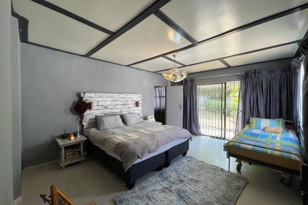 4 Bedroom Property for Sale in Glenvista Gauteng