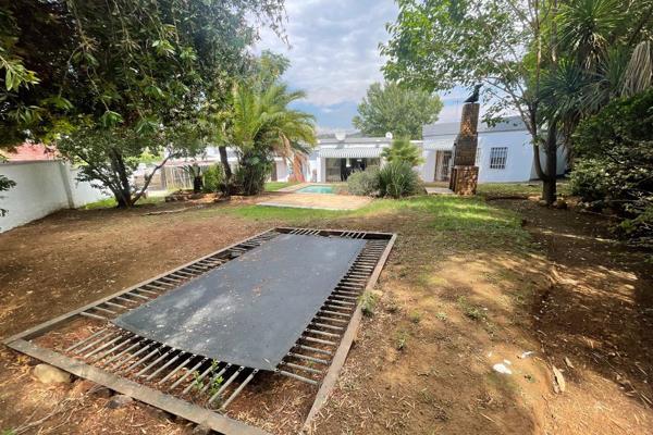 4 Bedroom Property for Sale in Glenvista Gauteng