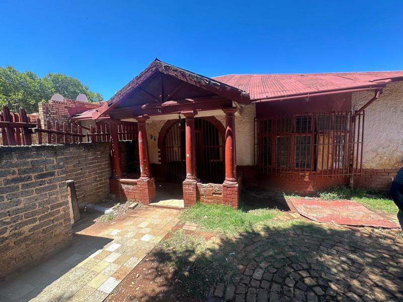 6 Bedroom Property for Sale in Malvern Gauteng
