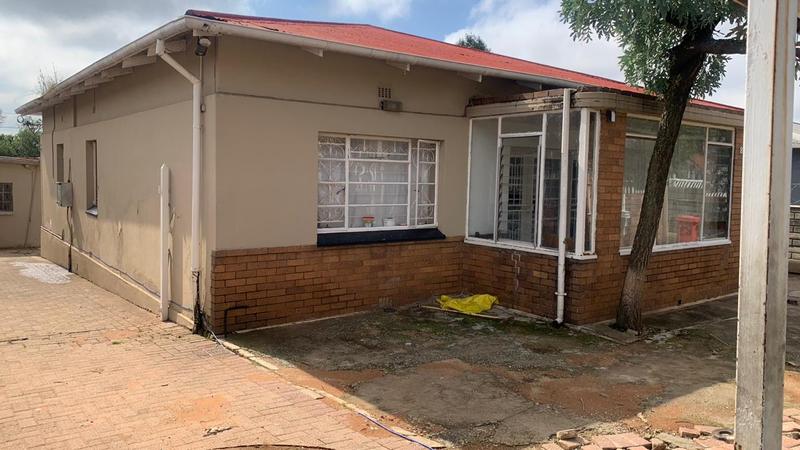 5 Bedroom Property for Sale in Regents Park Gauteng