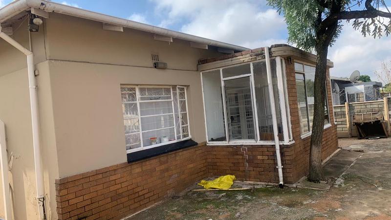 5 Bedroom Property for Sale in Regents Park Gauteng