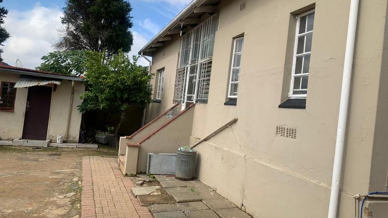 5 Bedroom Property for Sale in Regents Park Gauteng