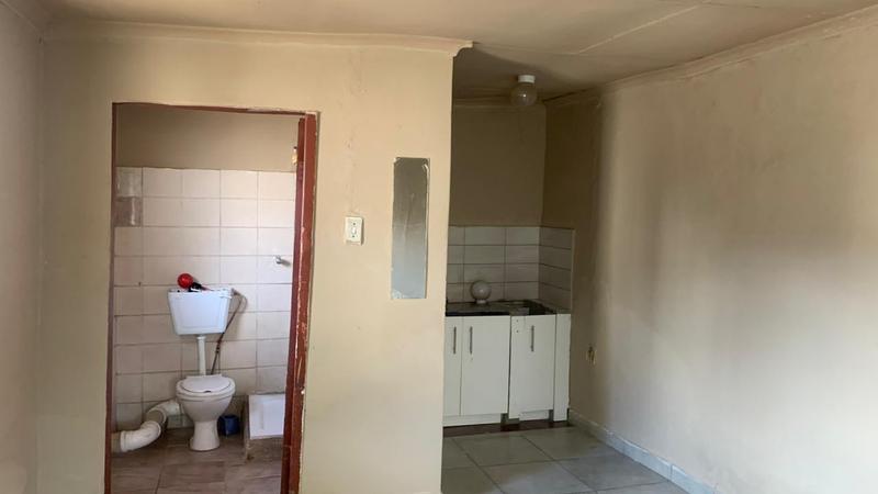 5 Bedroom Property for Sale in Regents Park Gauteng