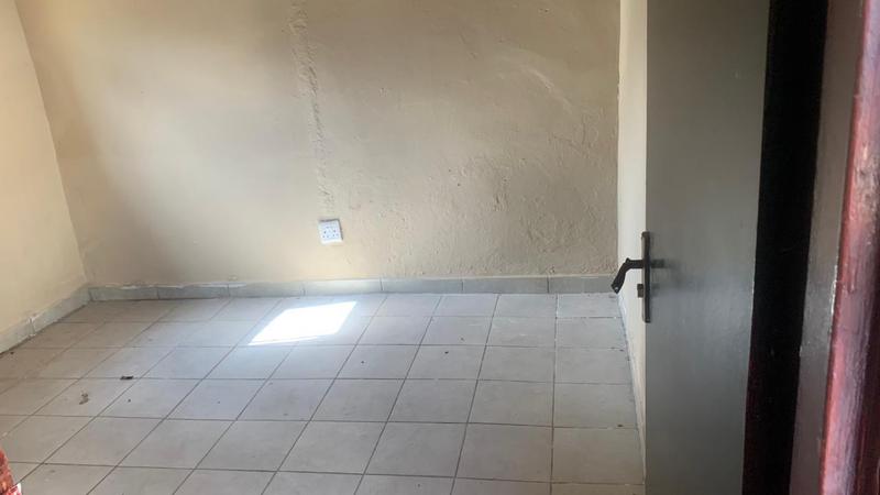 5 Bedroom Property for Sale in Regents Park Gauteng