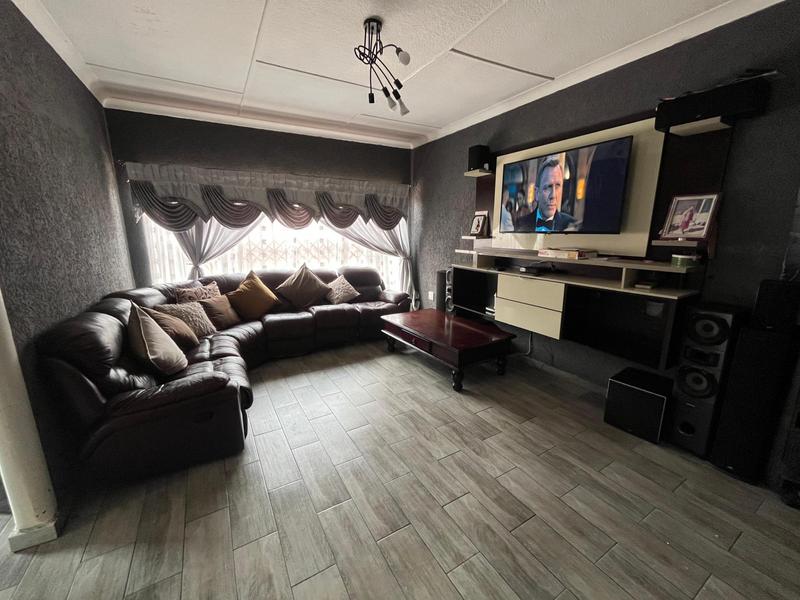 3 Bedroom Property for Sale in Rosettenville Gauteng