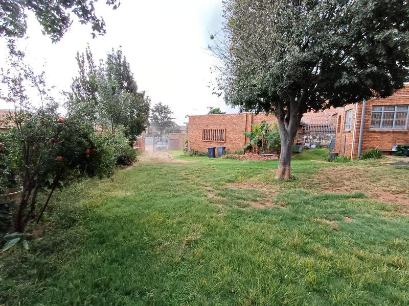 4 Bedroom Property for Sale in Laudium Gauteng