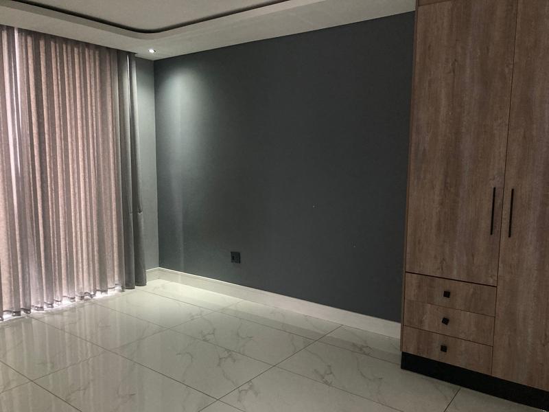 6 Bedroom Property for Sale in Six Fountains Residential Estate Gauteng