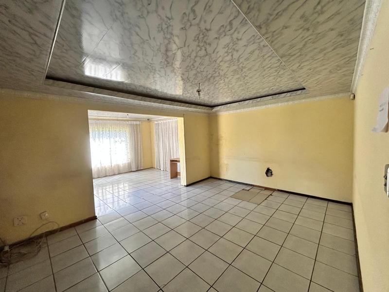 5 Bedroom Property for Sale in New State Area Gauteng