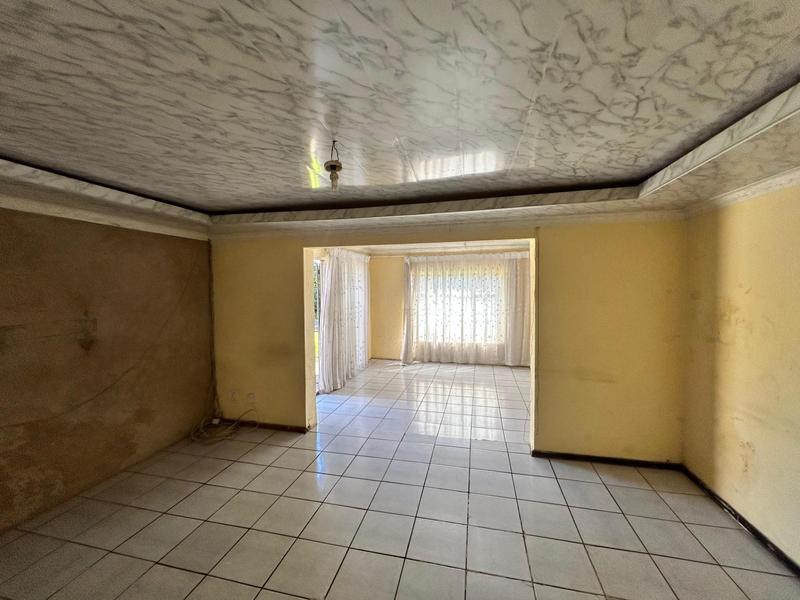 5 Bedroom Property for Sale in New State Area Gauteng