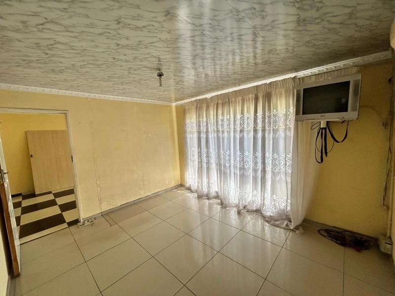 5 Bedroom Property for Sale in New State Area Gauteng