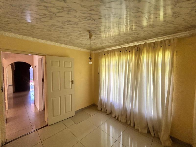 5 Bedroom Property for Sale in New State Area Gauteng