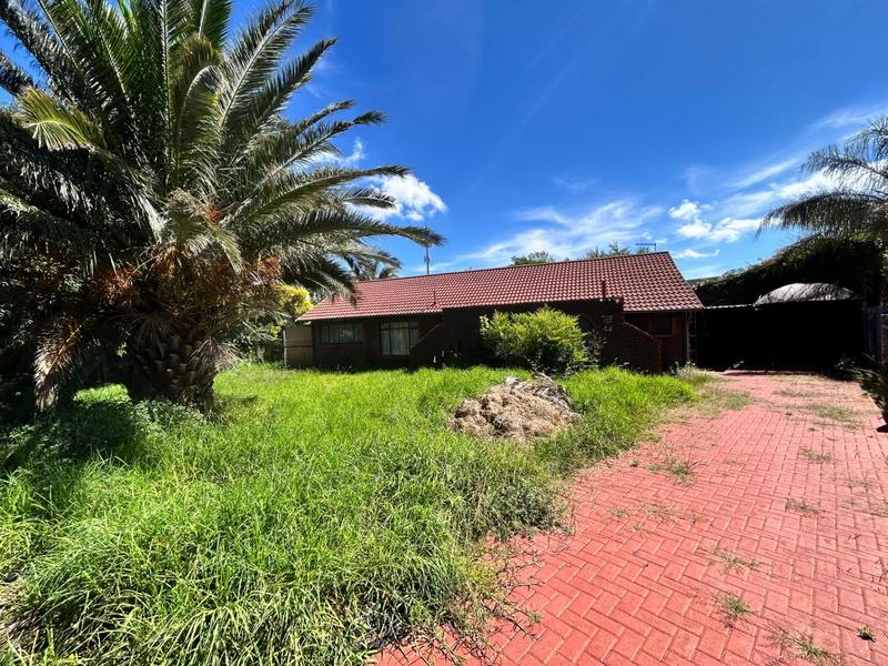 5 Bedroom Property for Sale in New State Area Gauteng