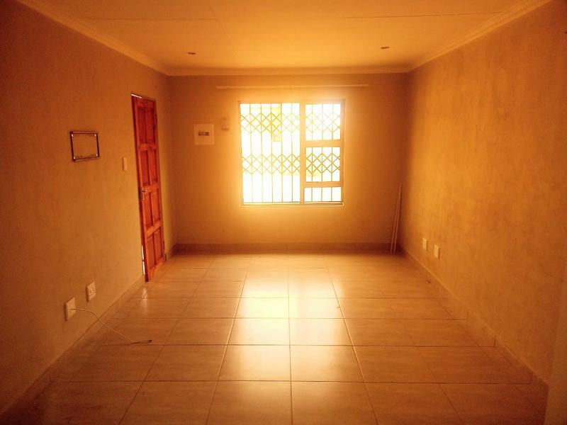 6 Bedroom Property for Sale in Protea Glen Gauteng