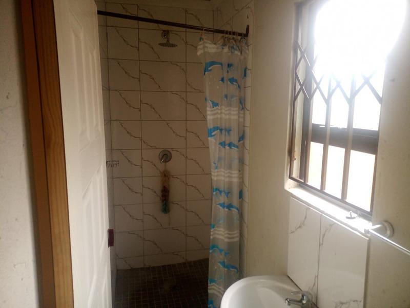 6 Bedroom Property for Sale in Protea Glen Gauteng