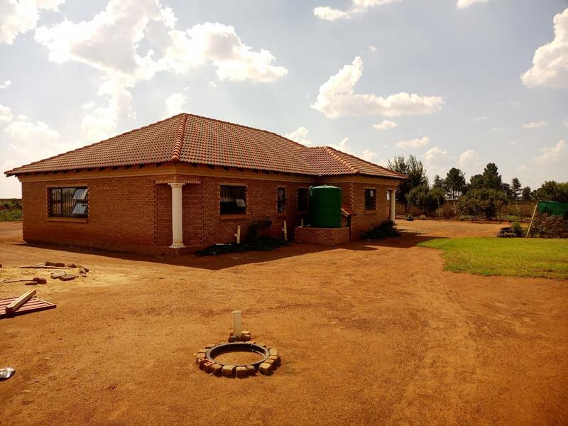 4 Bedroom Property for Sale in Zuurbekom Gauteng