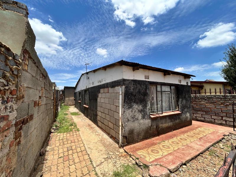 5 Bedroom Property for Sale in Kwa Thema Gauteng