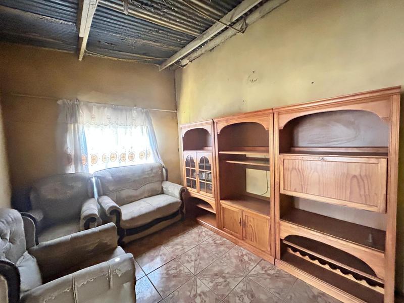 5 Bedroom Property for Sale in Kwa Thema Gauteng