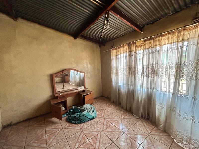 5 Bedroom Property for Sale in Kwa Thema Gauteng