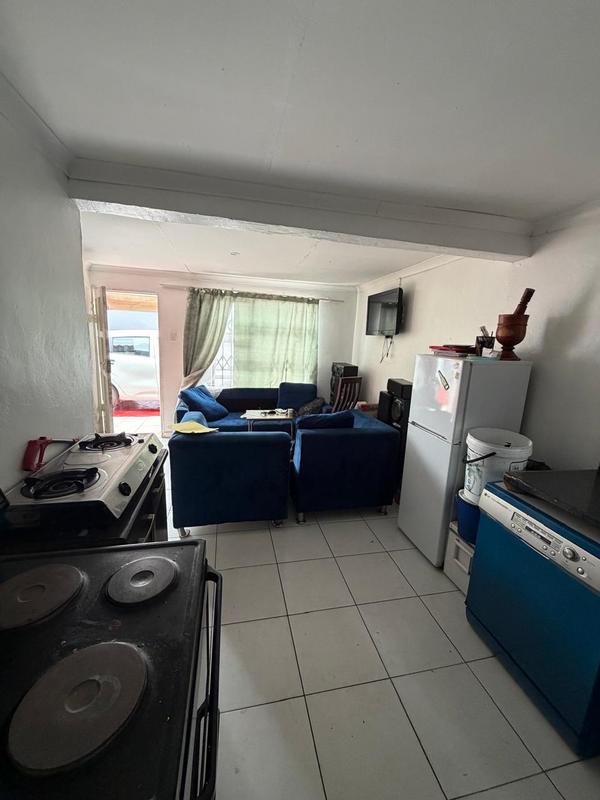 5 Bedroom Property for Sale in Kwa Thema Gauteng