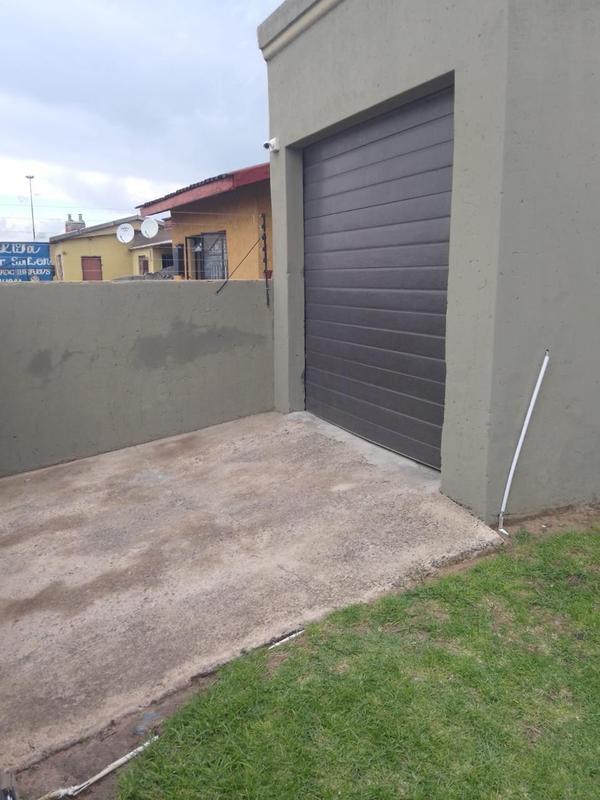 5 Bedroom Property for Sale in Kwa Thema Gauteng