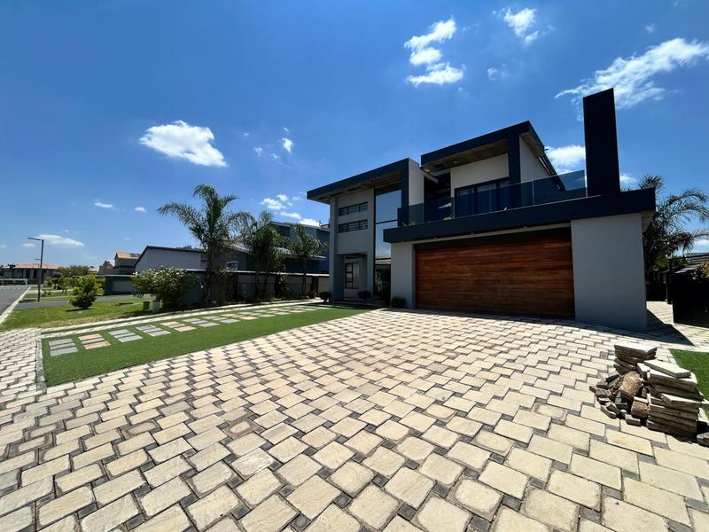 4 Bedroom Property for Sale in Helderwyk Gauteng