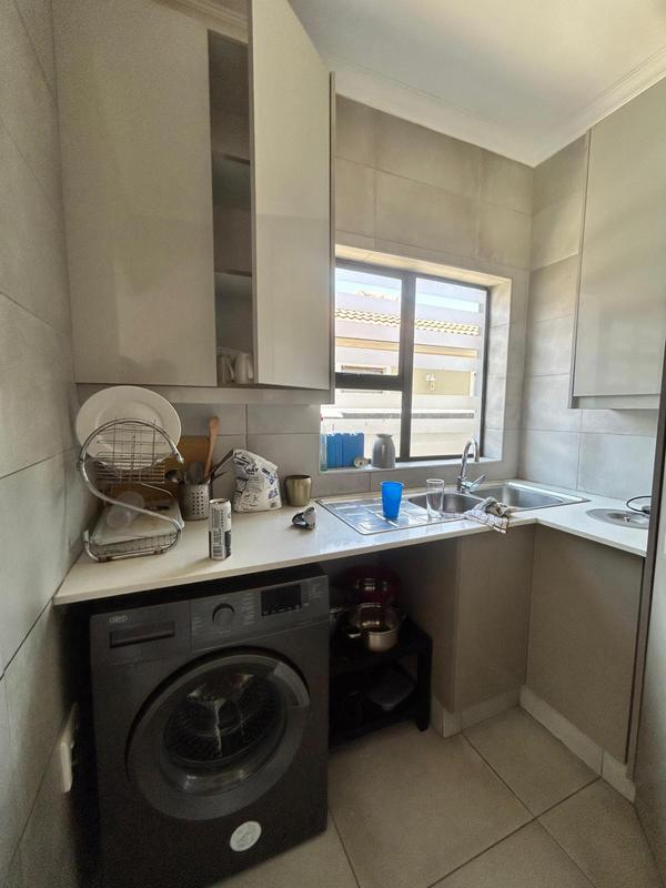 4 Bedroom Property for Sale in Helderwyk Gauteng