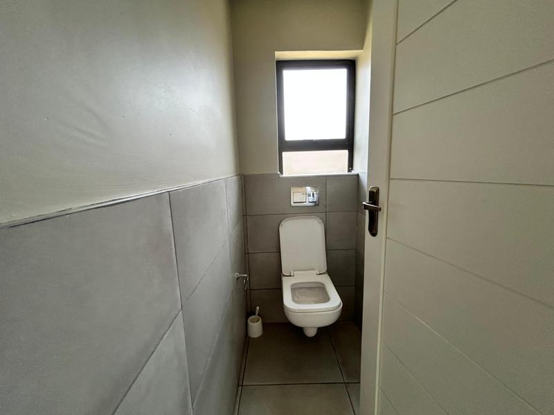 4 Bedroom Property for Sale in Helderwyk Gauteng