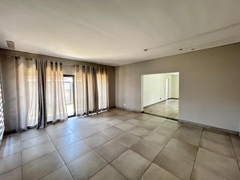 4 Bedroom Property for Sale in Helderwyk Gauteng