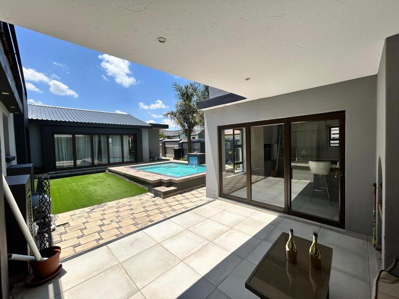 4 Bedroom Property for Sale in Helderwyk Gauteng