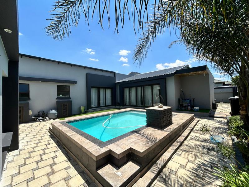 4 Bedroom Property for Sale in Helderwyk Gauteng