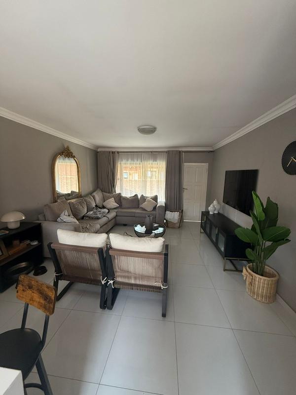 2 Bedroom Property for Sale in Helderwyk Gauteng
