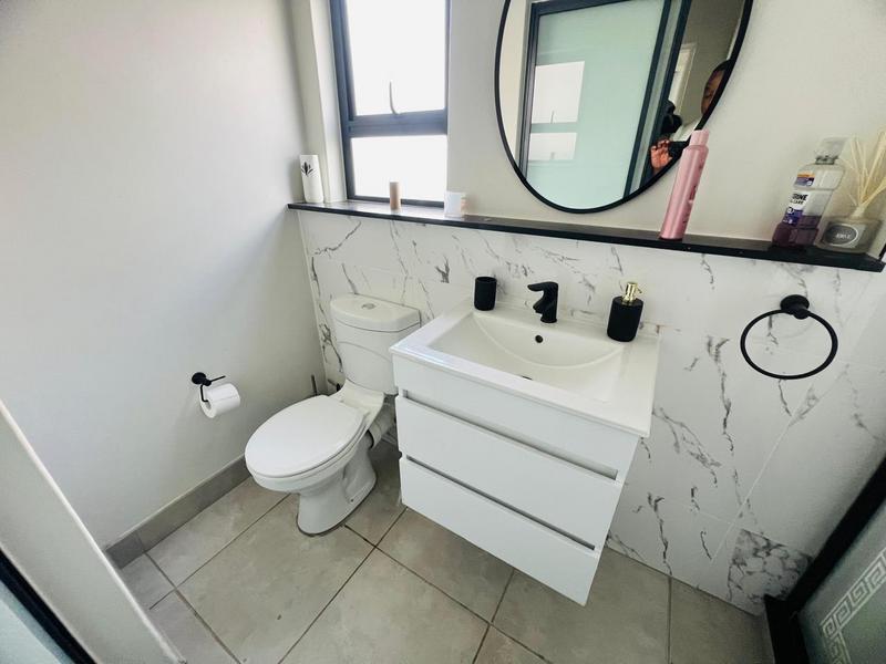 2 Bedroom Property for Sale in Waterfall Gauteng